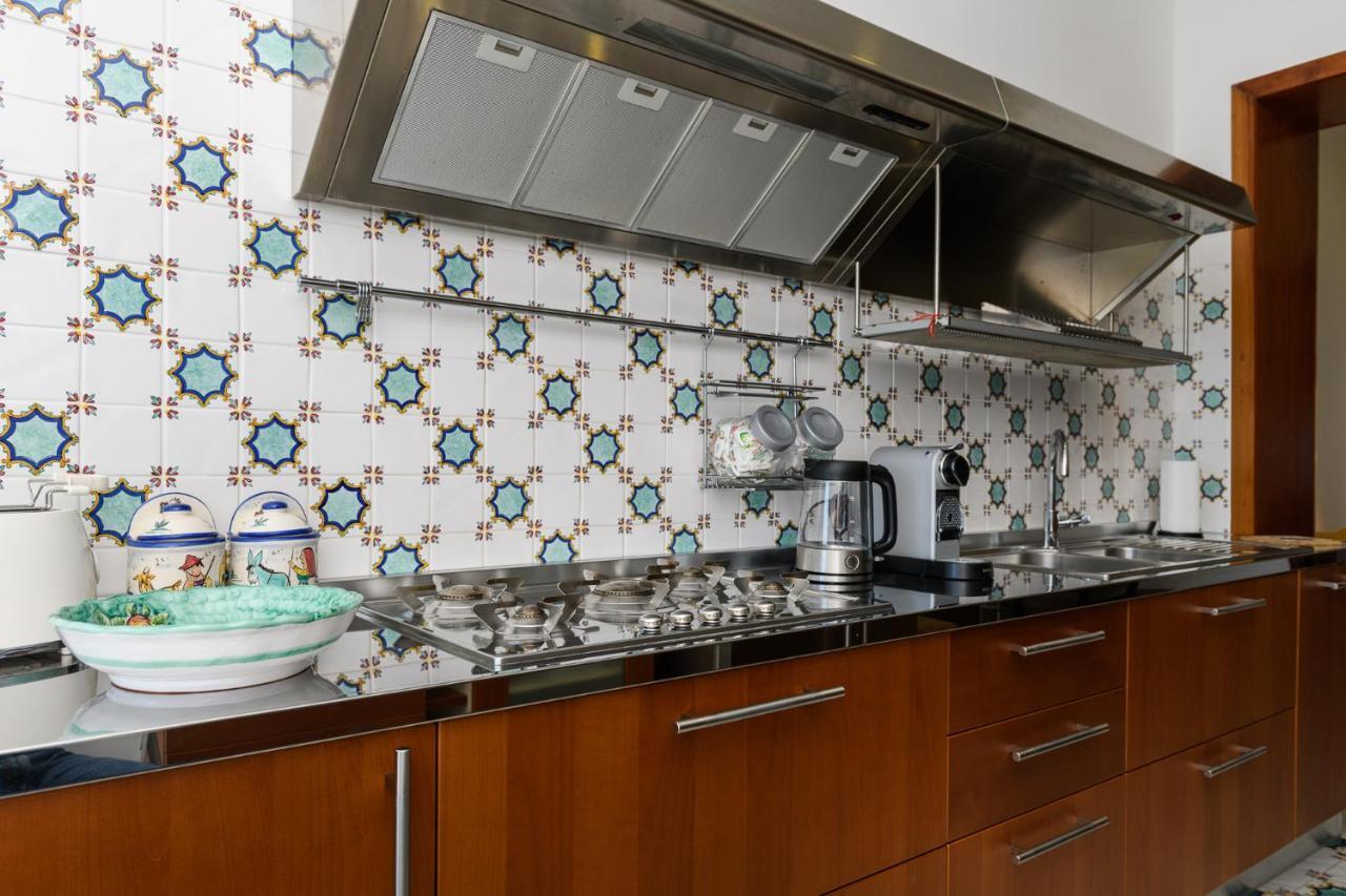 Vietri Amalfi Coast Family Luxury Suite מראה חיצוני תמונה