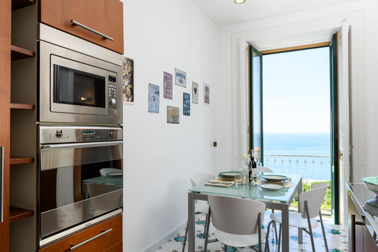 Vietri Amalfi Coast Family Luxury Suite מראה חיצוני תמונה