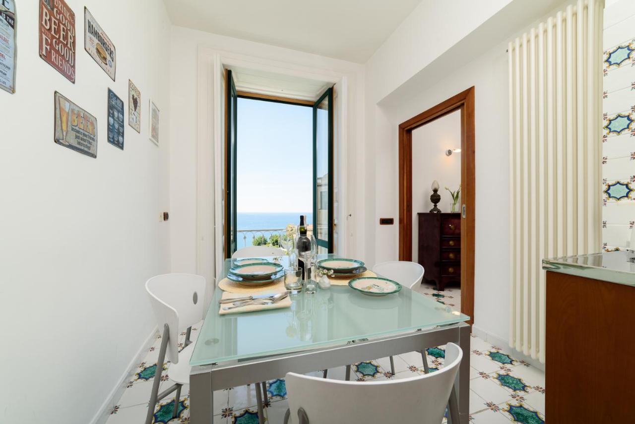 Vietri Amalfi Coast Family Luxury Suite מראה חיצוני תמונה